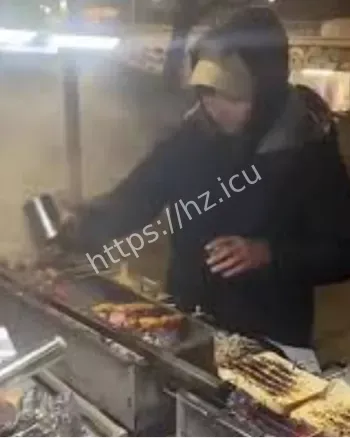 中国女子烧烤摊